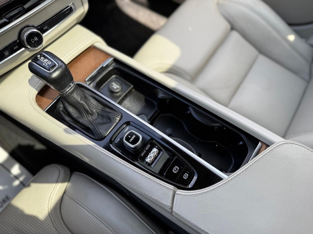 Volvo S90  2017
