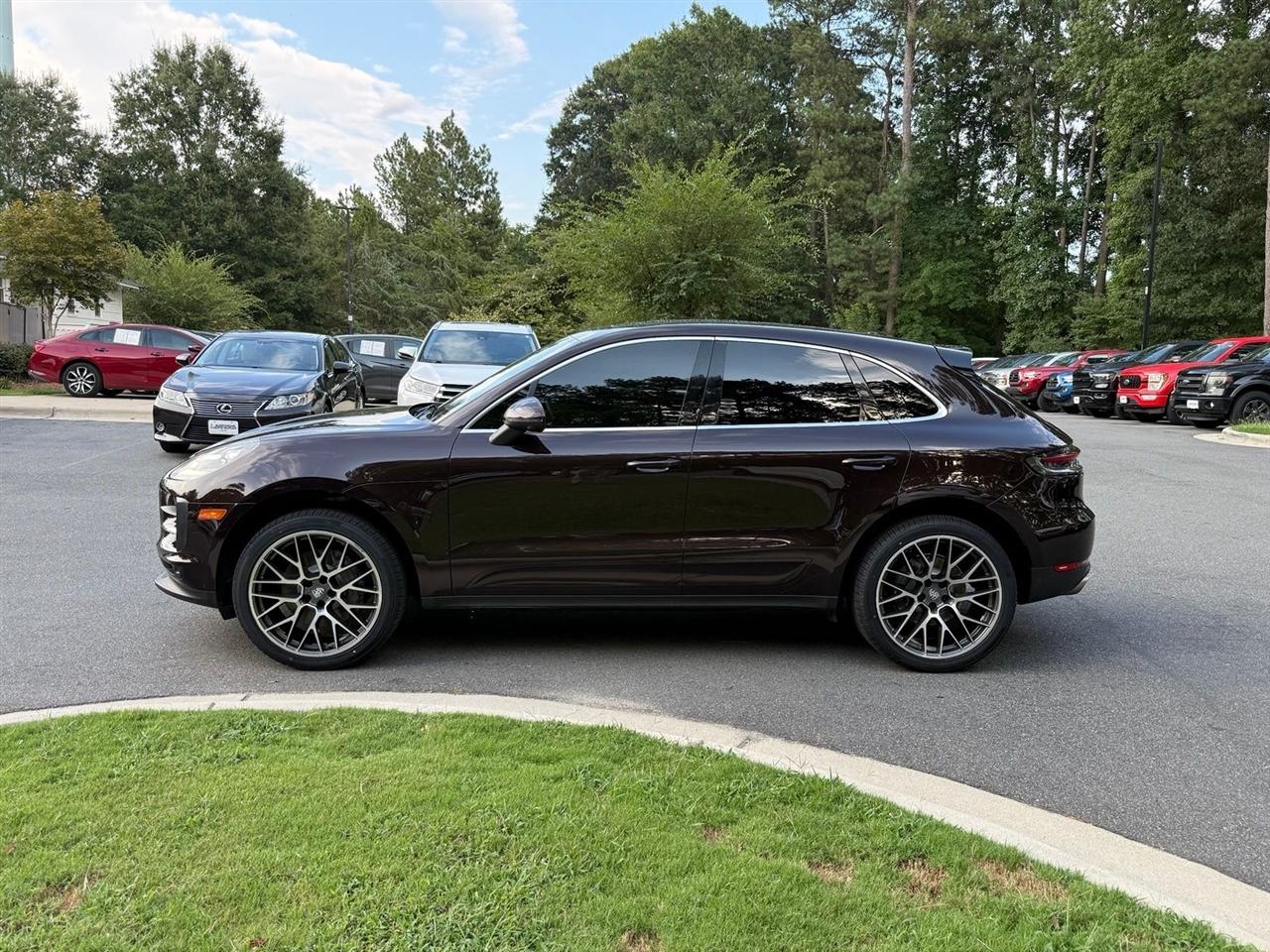 Porsche Macan  2020
