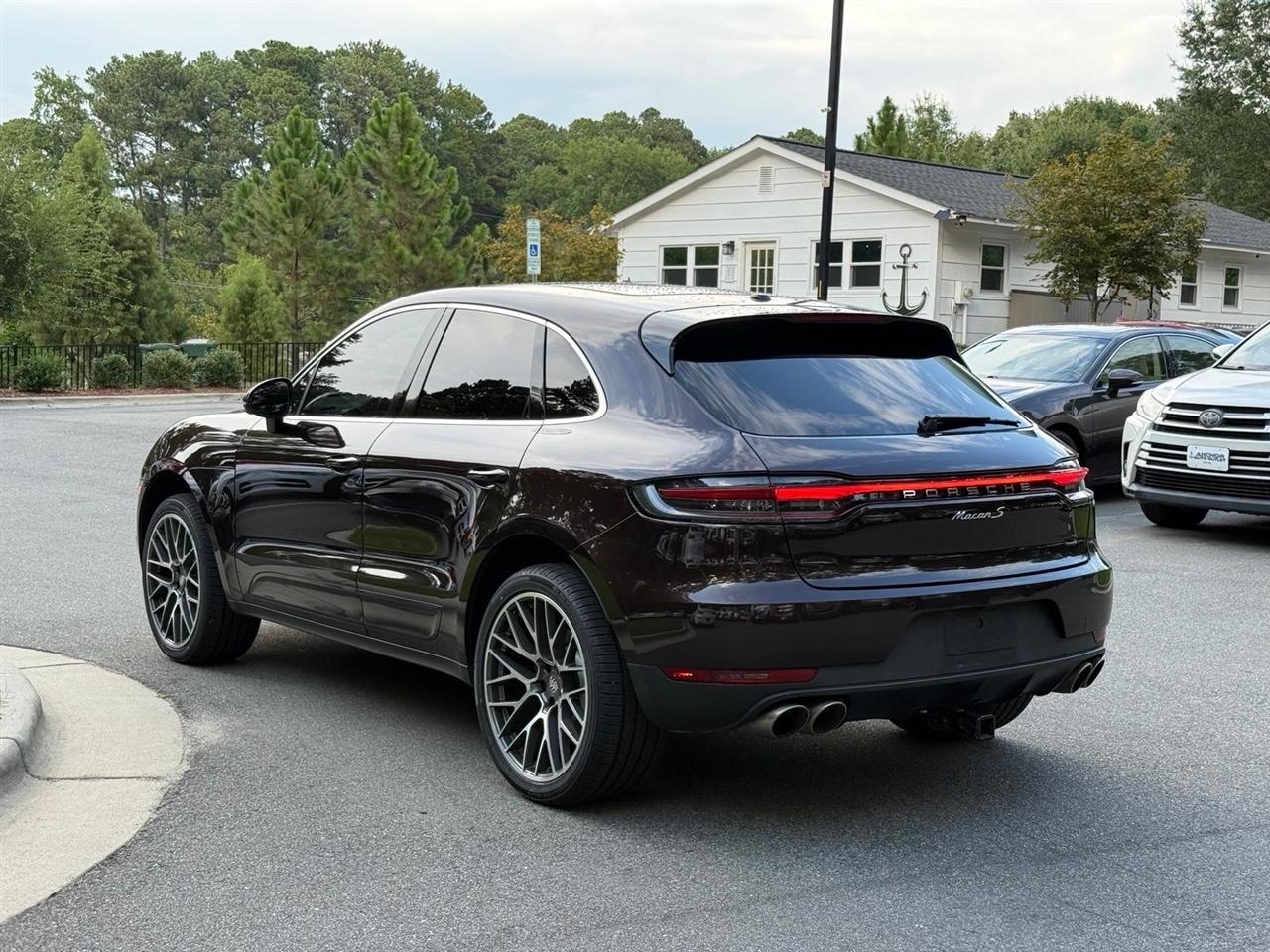 Porsche Macan  2020