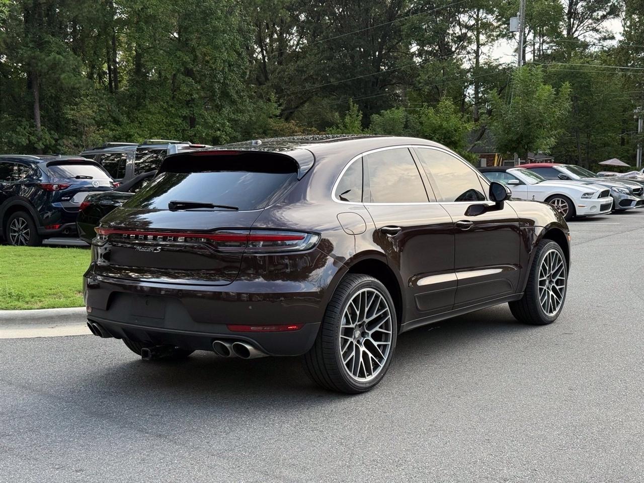 Porsche Macan  2020
