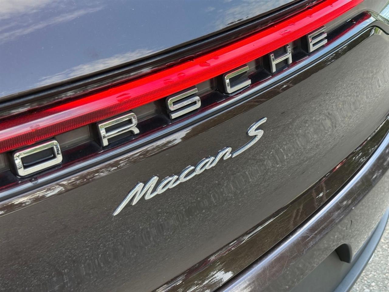 Porsche Macan  2020