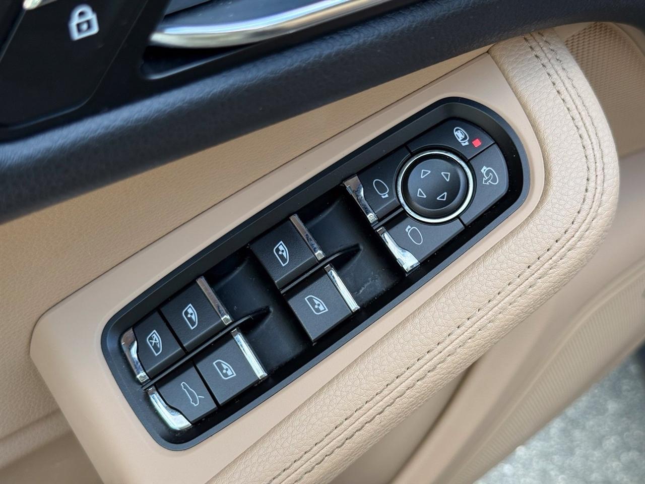 Porsche Macan  2020