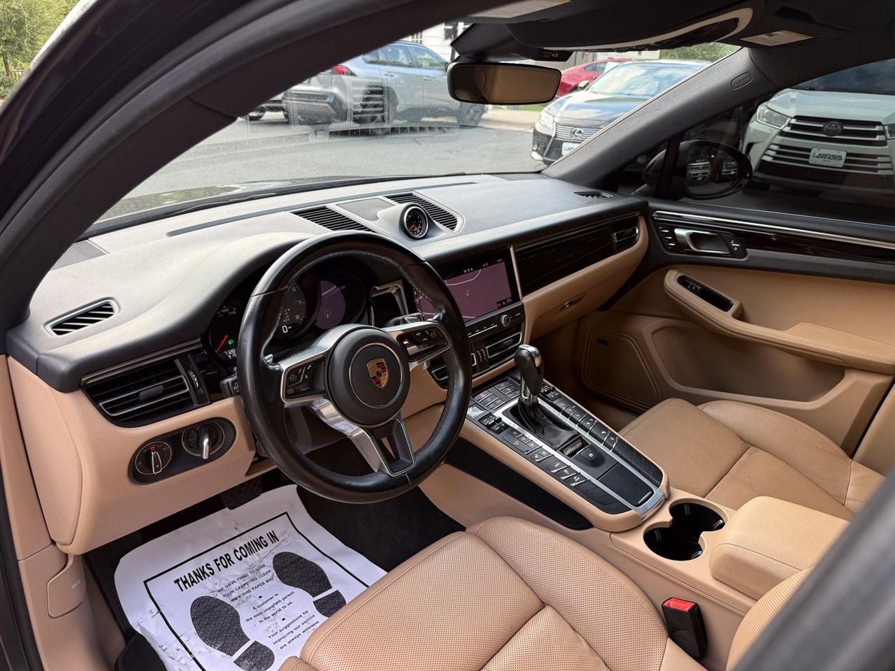 Porsche Macan  2020