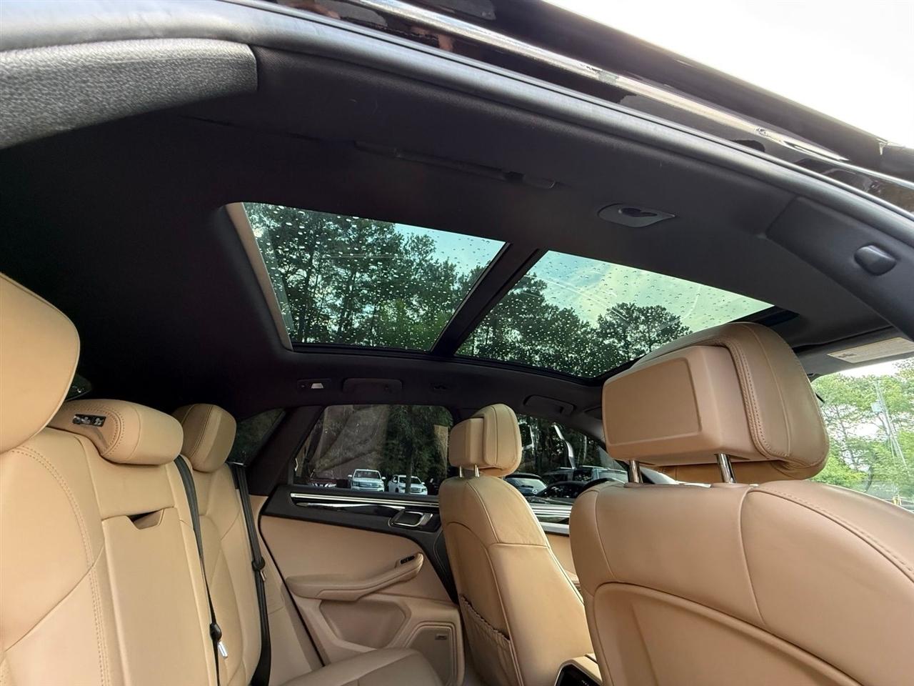 Porsche Macan  2020