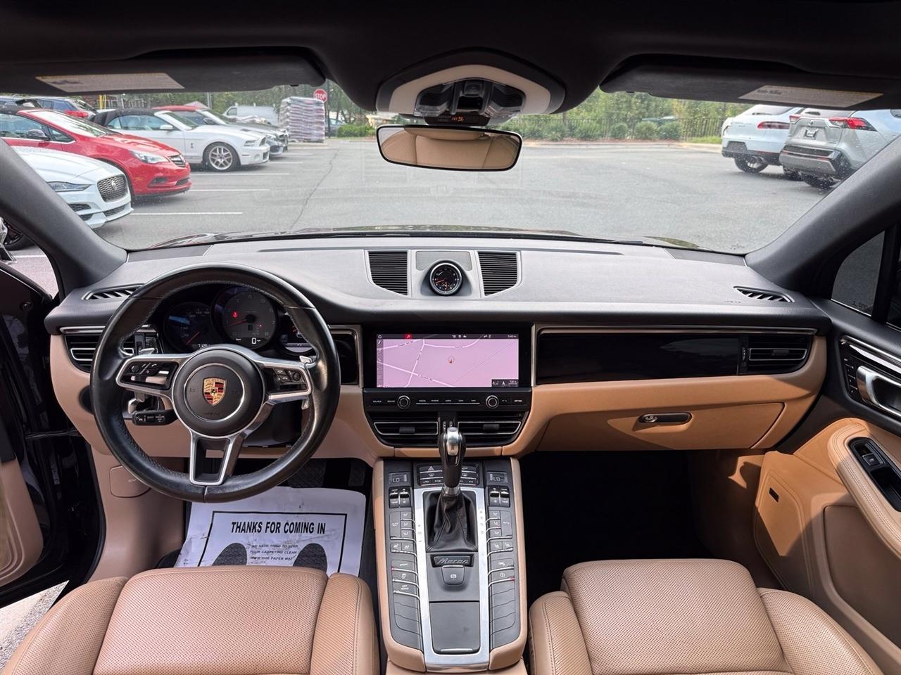 Porsche Macan  2020