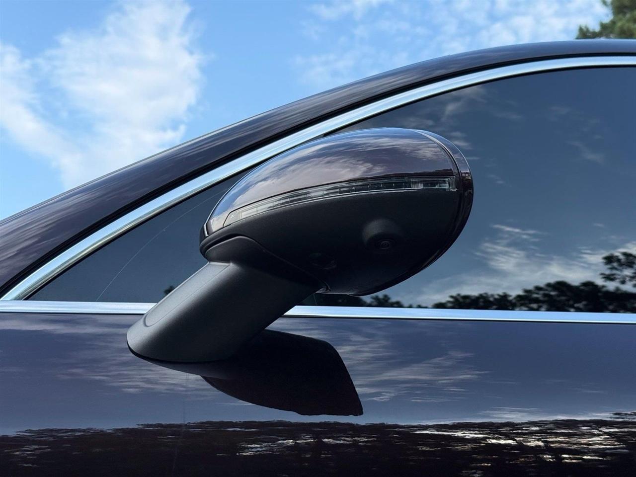 Porsche Macan  2020