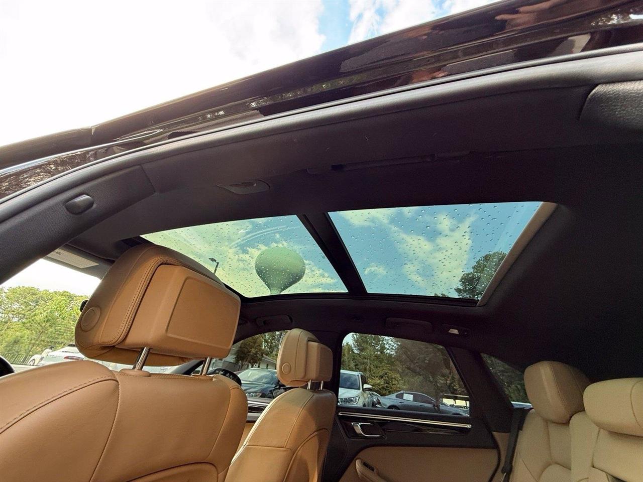 Porsche Macan  2020
