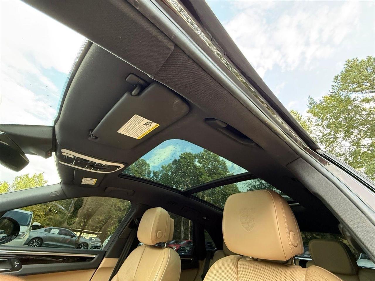 Porsche Macan  2020