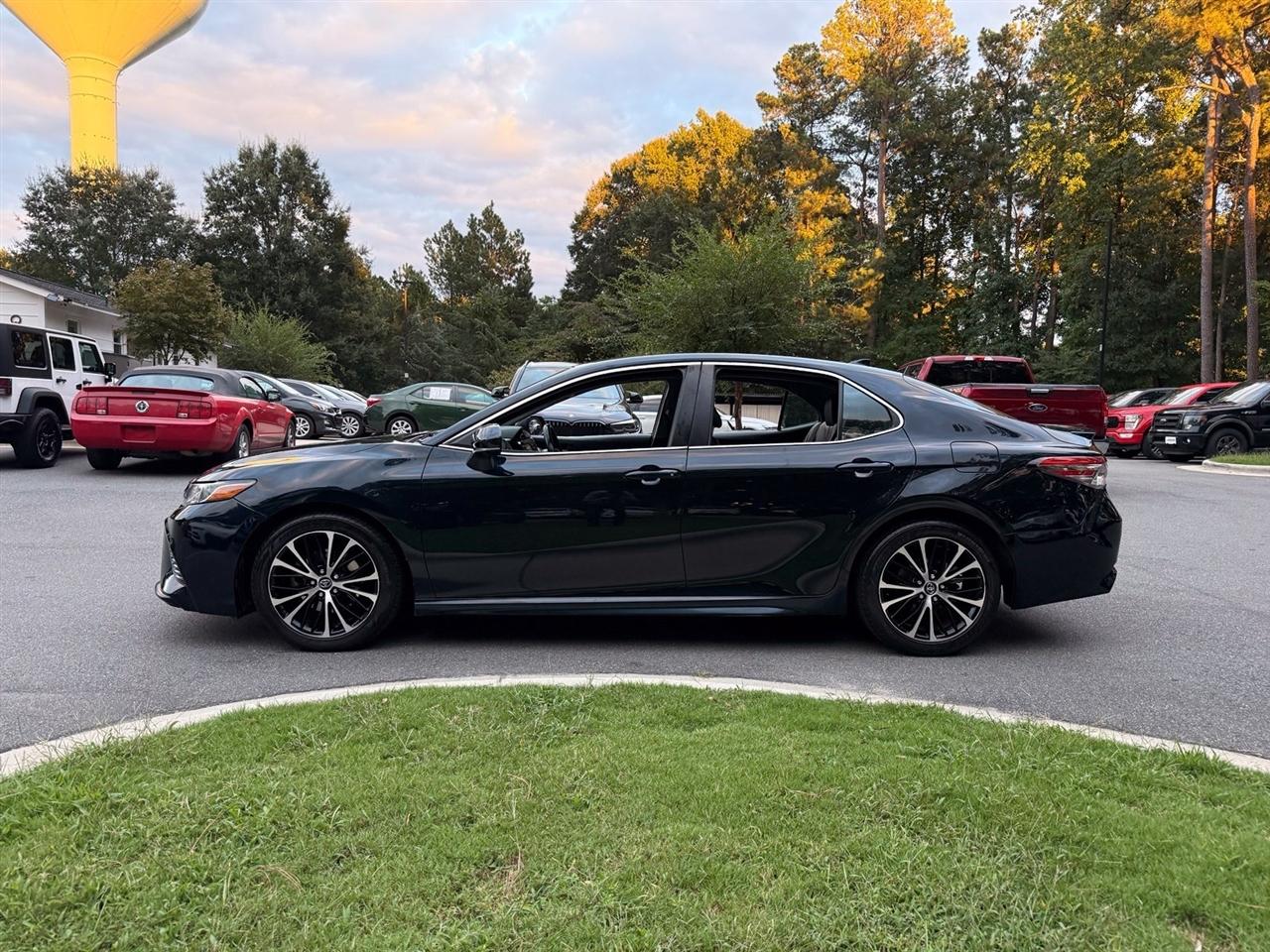 Toyota Camry  2020