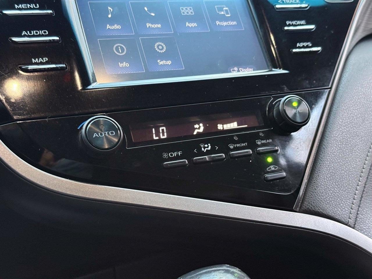 Toyota Camry  2020