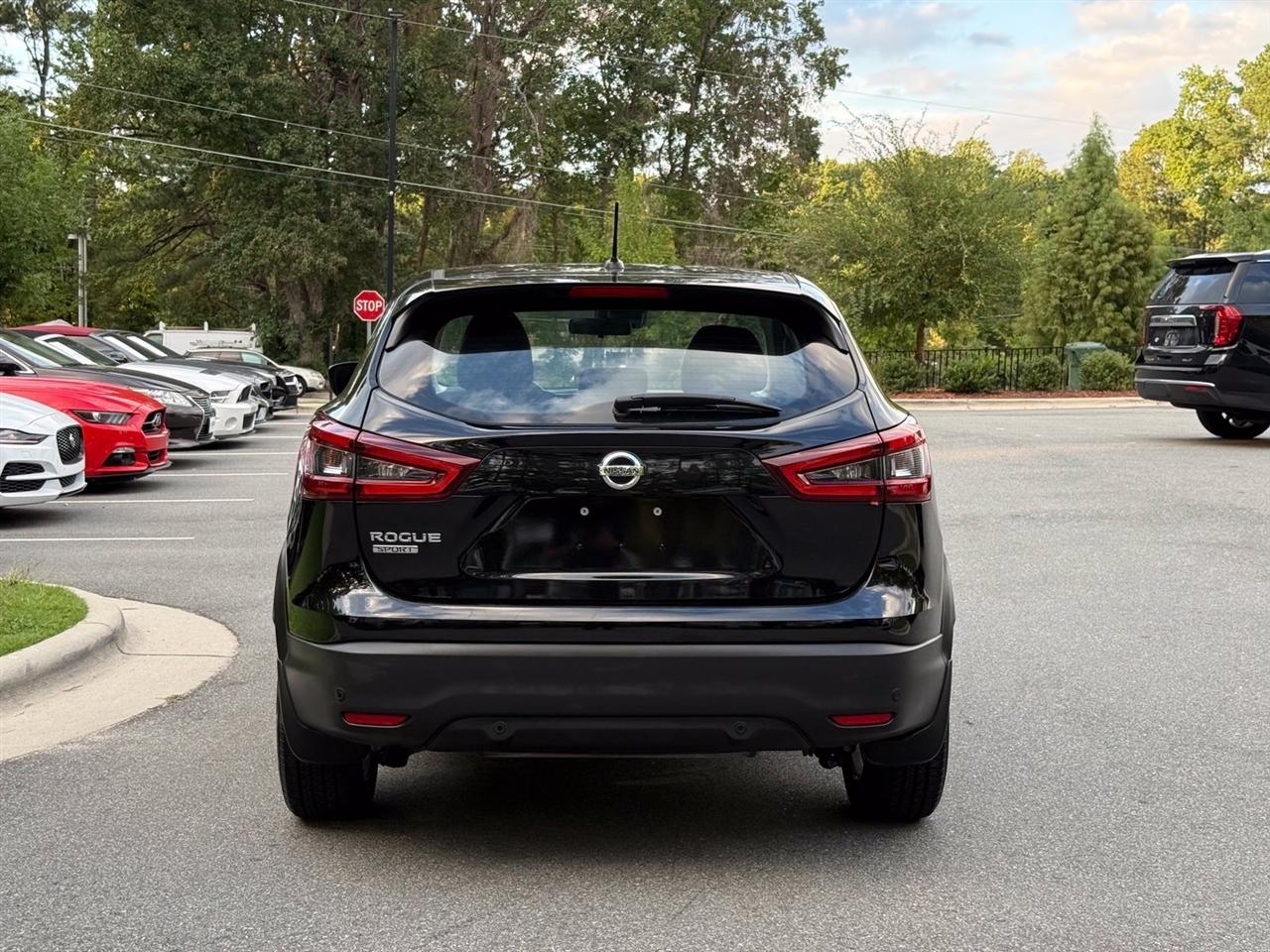 Nissan Rogue Sport  2021