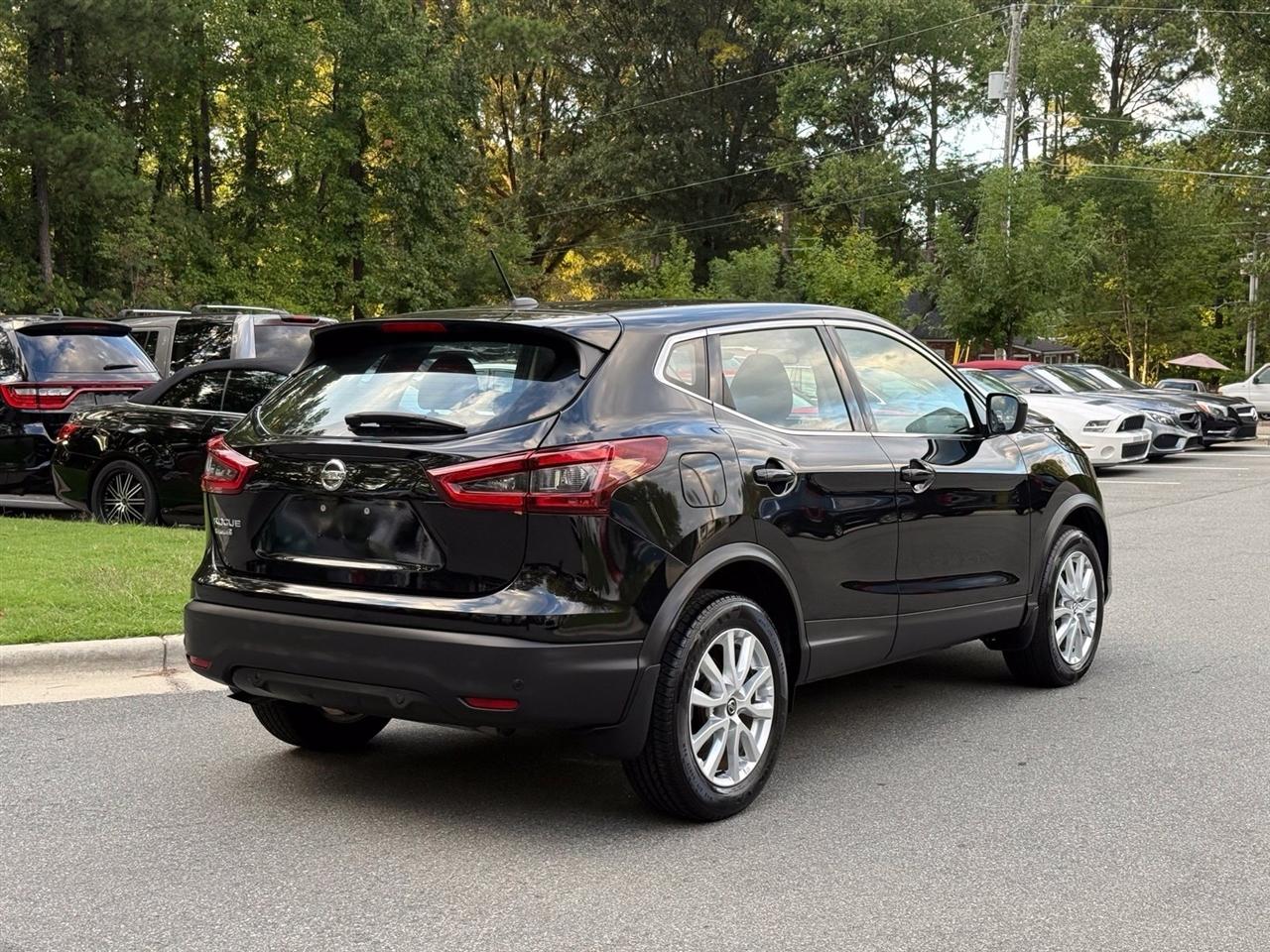 Nissan Rogue Sport  2021