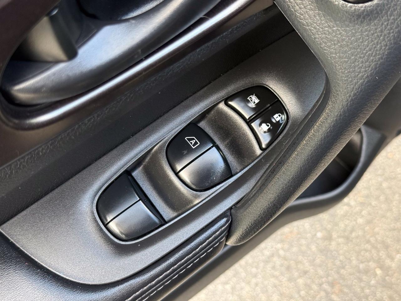 Nissan Rogue Sport  2021