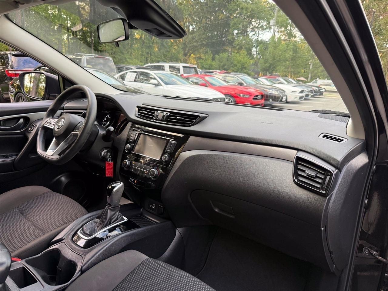 Nissan Rogue Sport  2021