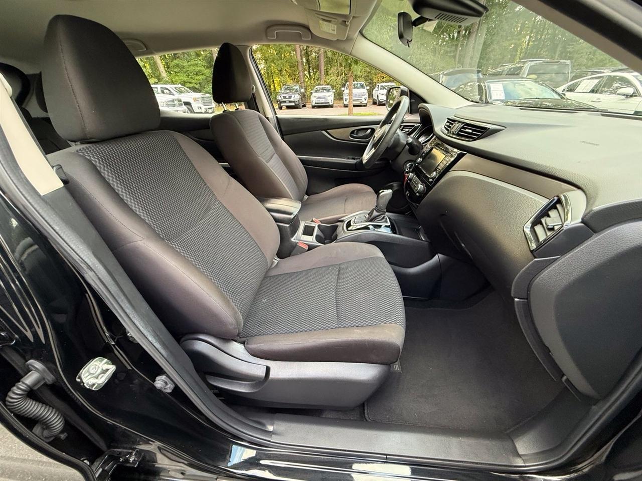 Nissan Rogue Sport  2021