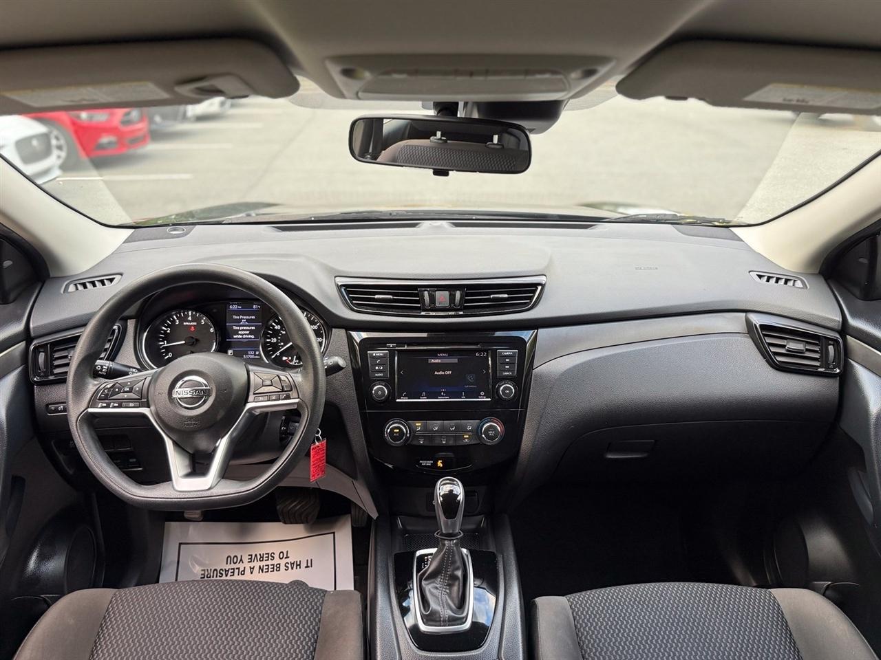 Nissan Rogue Sport  2021
