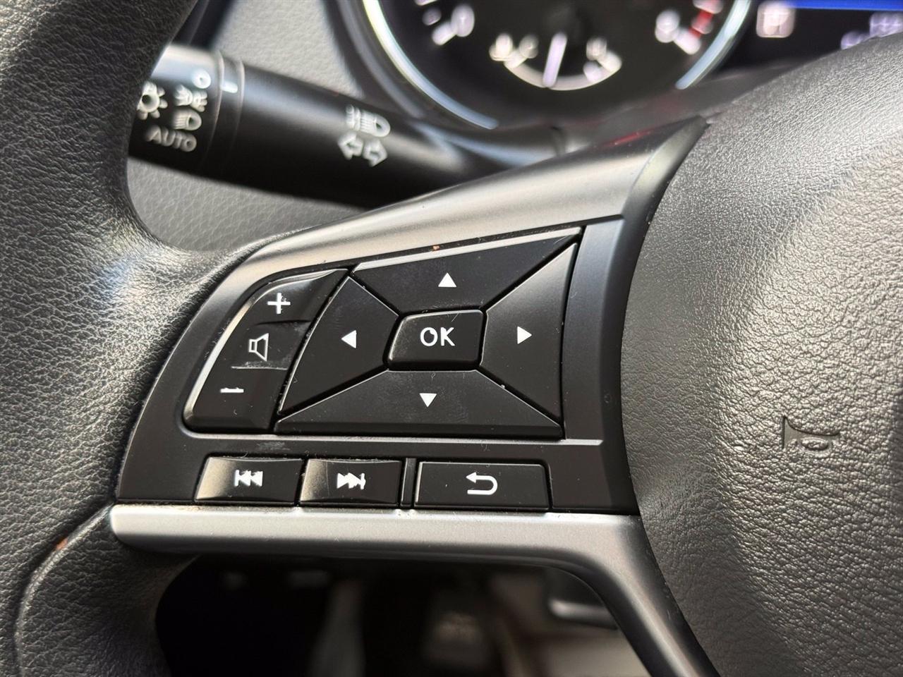 Nissan Rogue Sport  2021