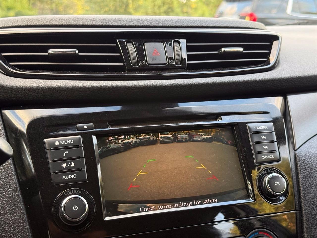 Nissan Rogue Sport  2021