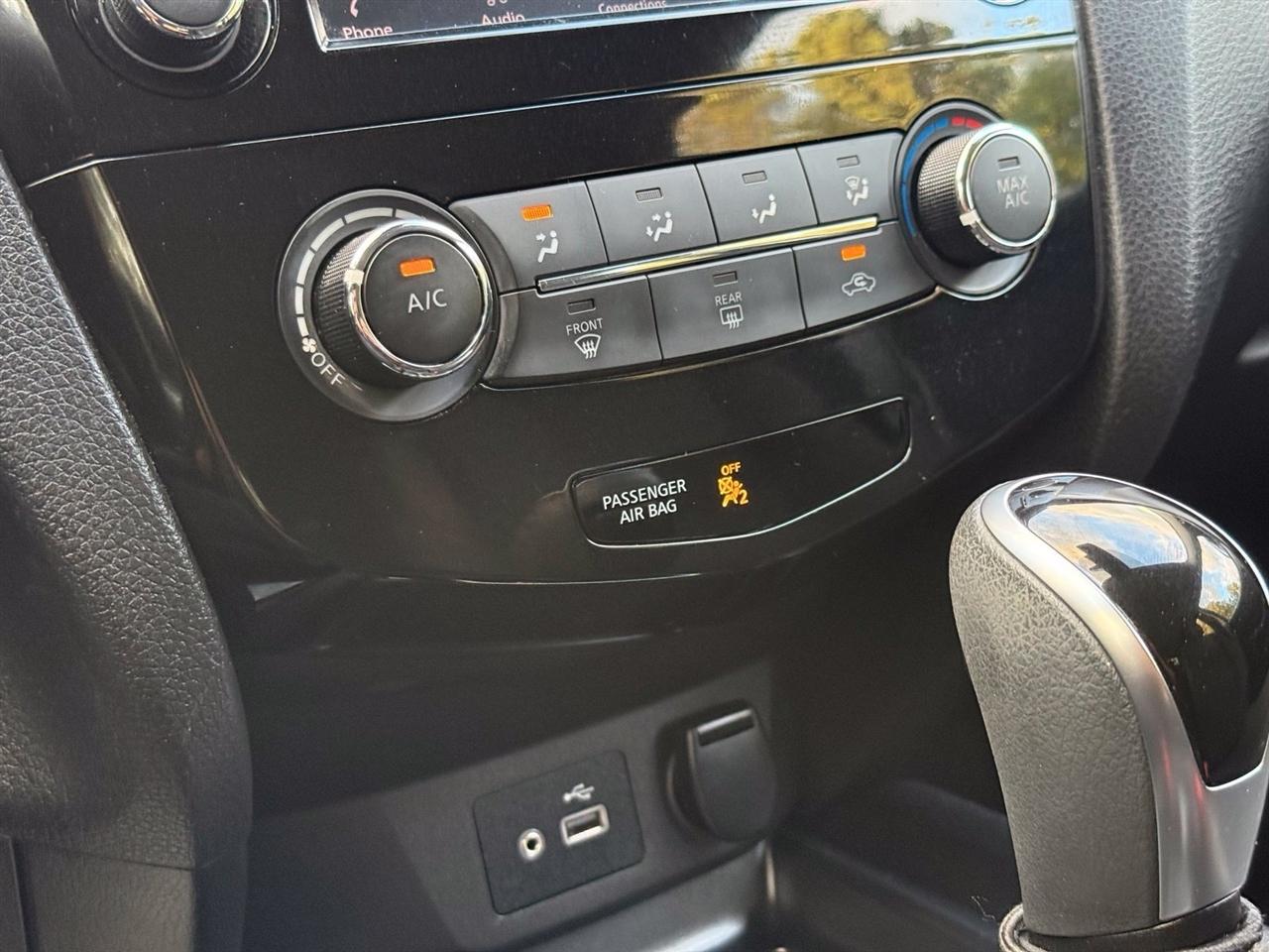 Nissan Rogue Sport  2021