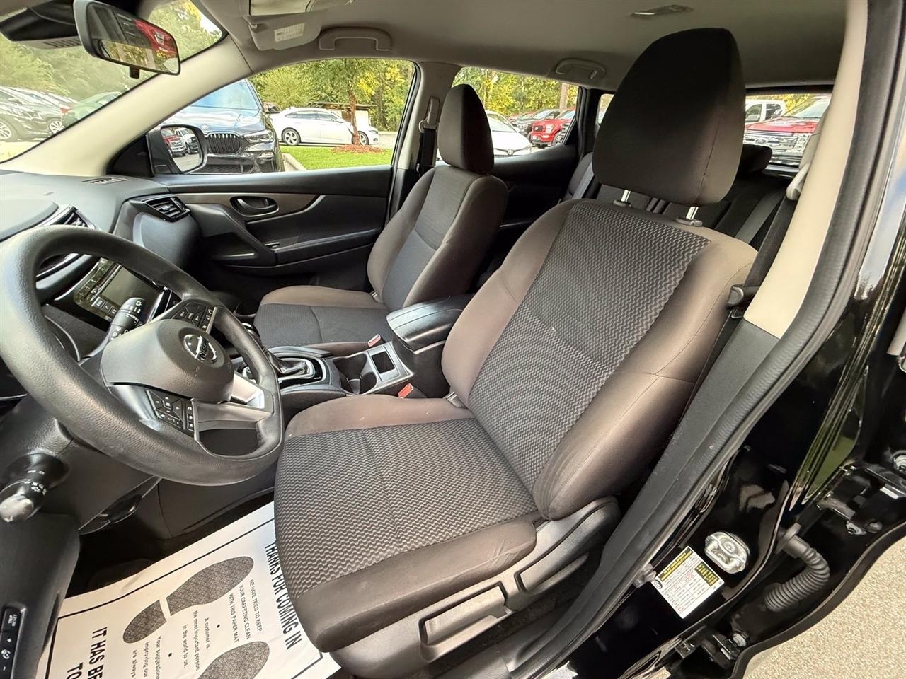 Nissan Rogue Sport  2021
