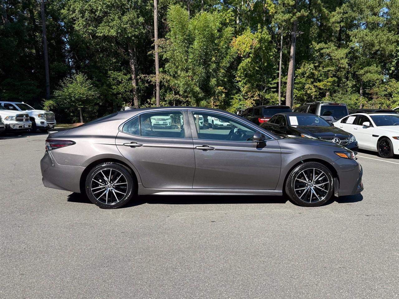 Toyota Camry  2024