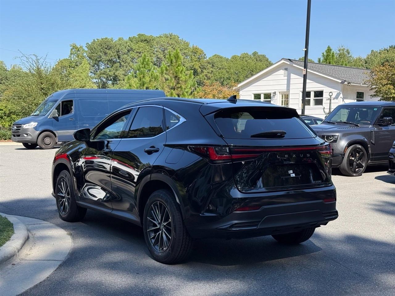 Lexus NX  2024