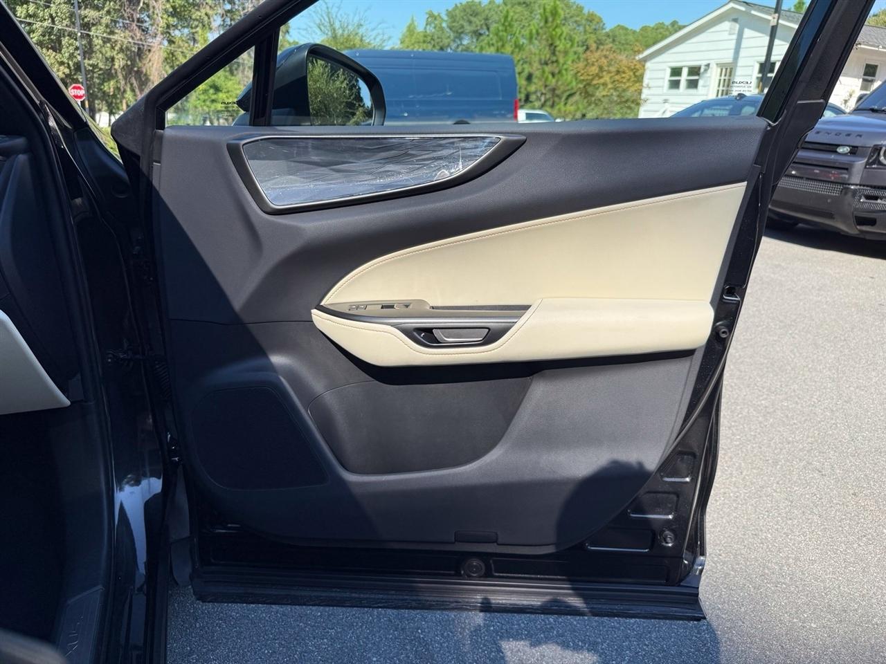 Lexus NX  2024