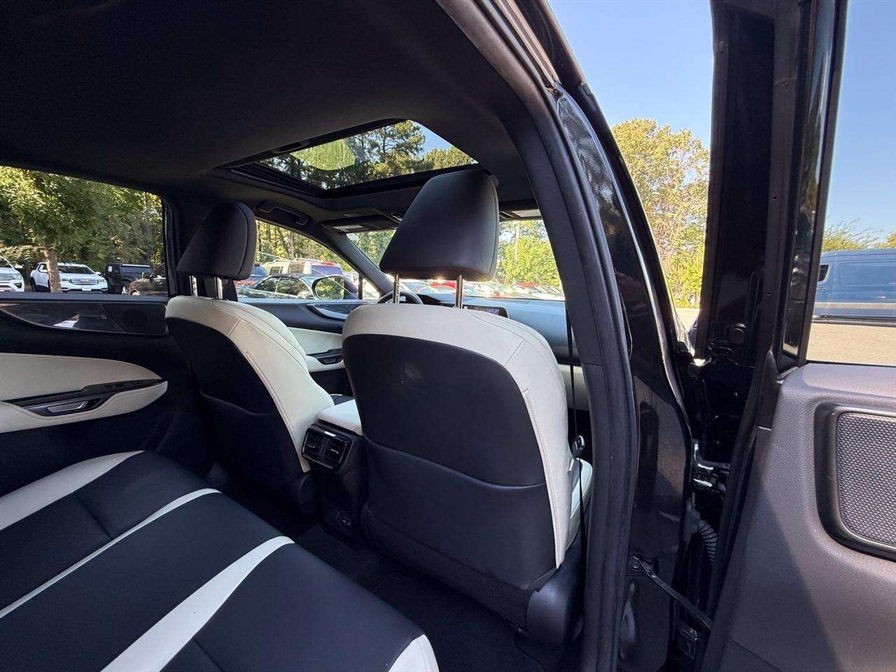 Lexus NX  2024