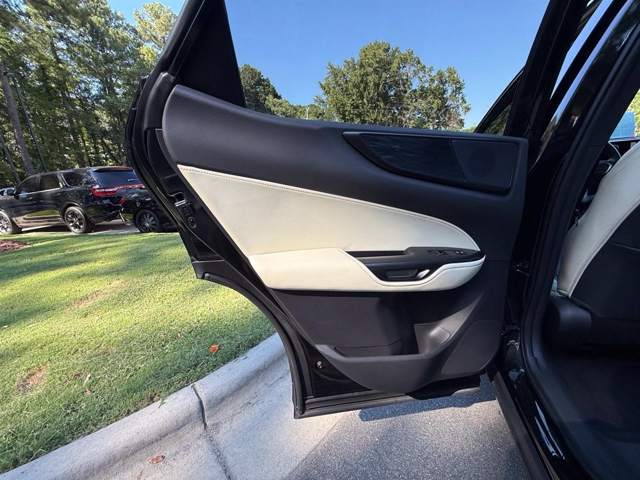 Lexus NX  2024