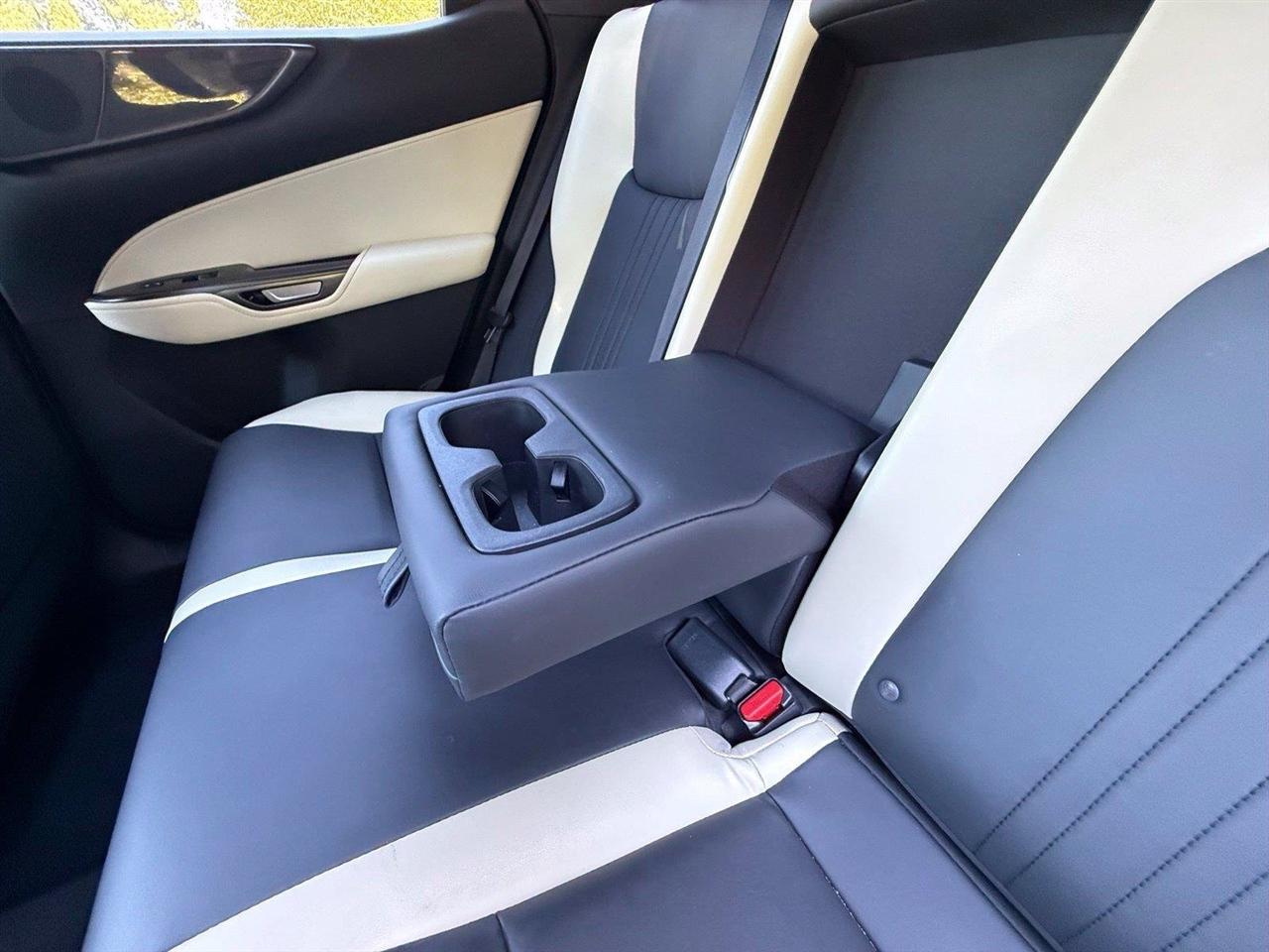 Lexus NX  2024