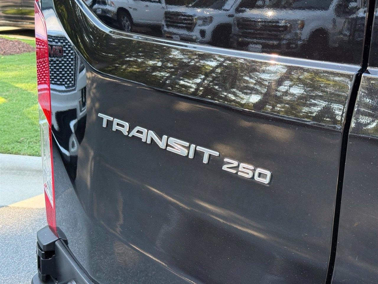 Ford Transit  2021