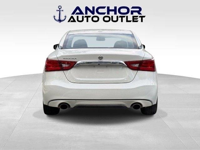 Nissan Maxima  2016