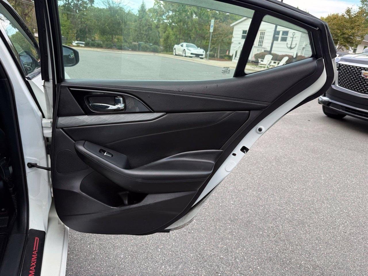 Nissan Maxima  2016