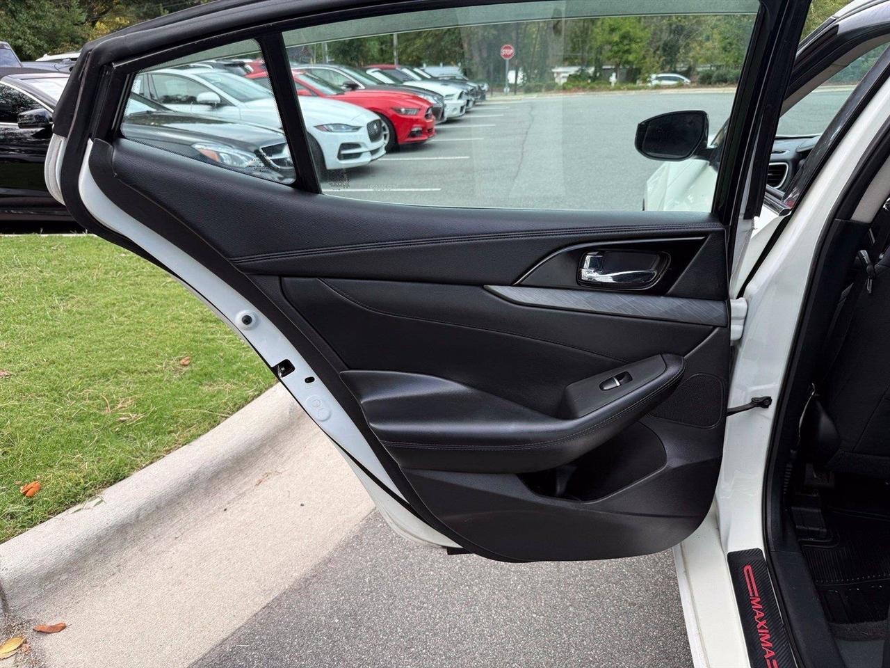 Nissan Maxima  2016