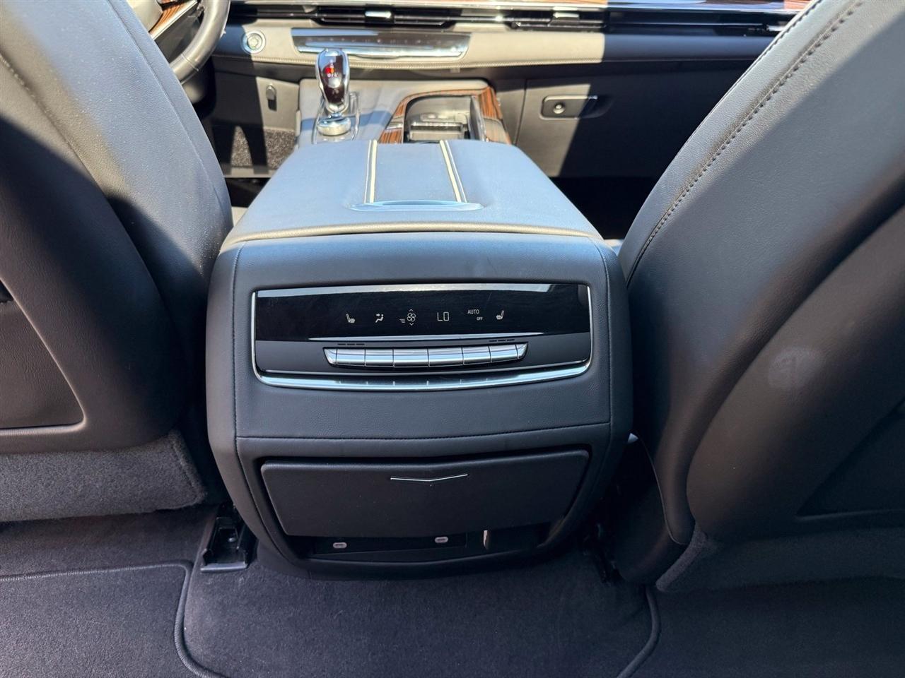 Cadillac Escalade  2023