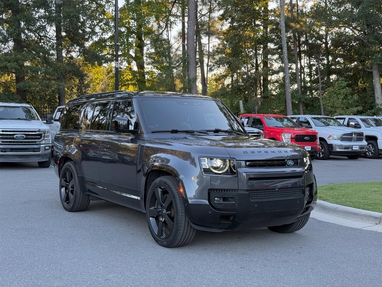 Land Rover Defender  2024