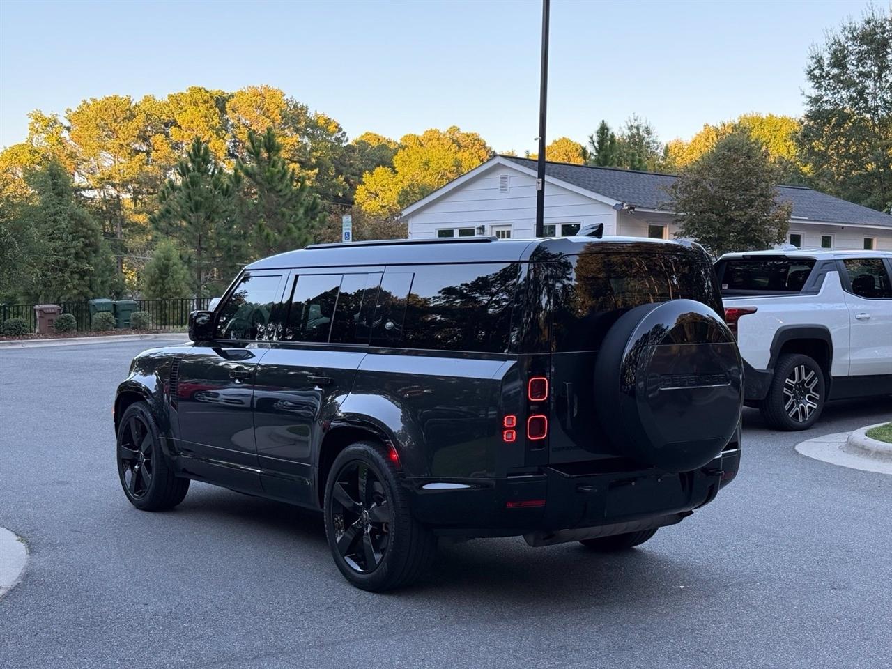 Land Rover Defender  2024