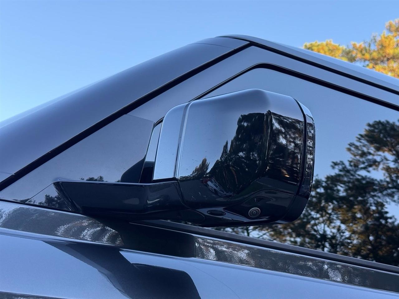 Land Rover Defender  2024