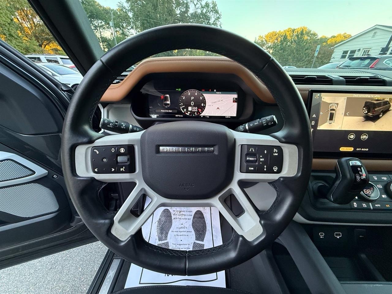 Land Rover Defender  2024