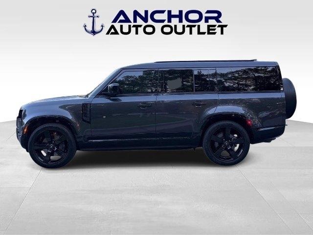 Land Rover Defender  2024