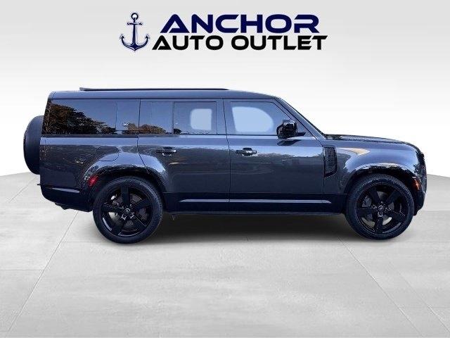 Land Rover Defender  2024