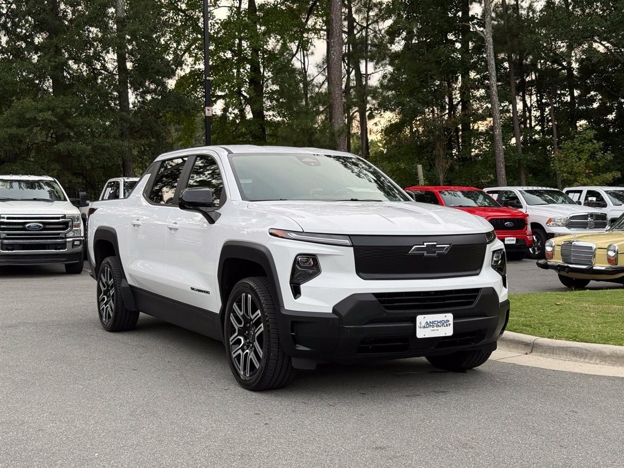 Chevrolet Silverado EV  2026