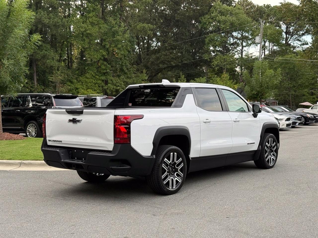 Chevrolet Silverado EV  2026