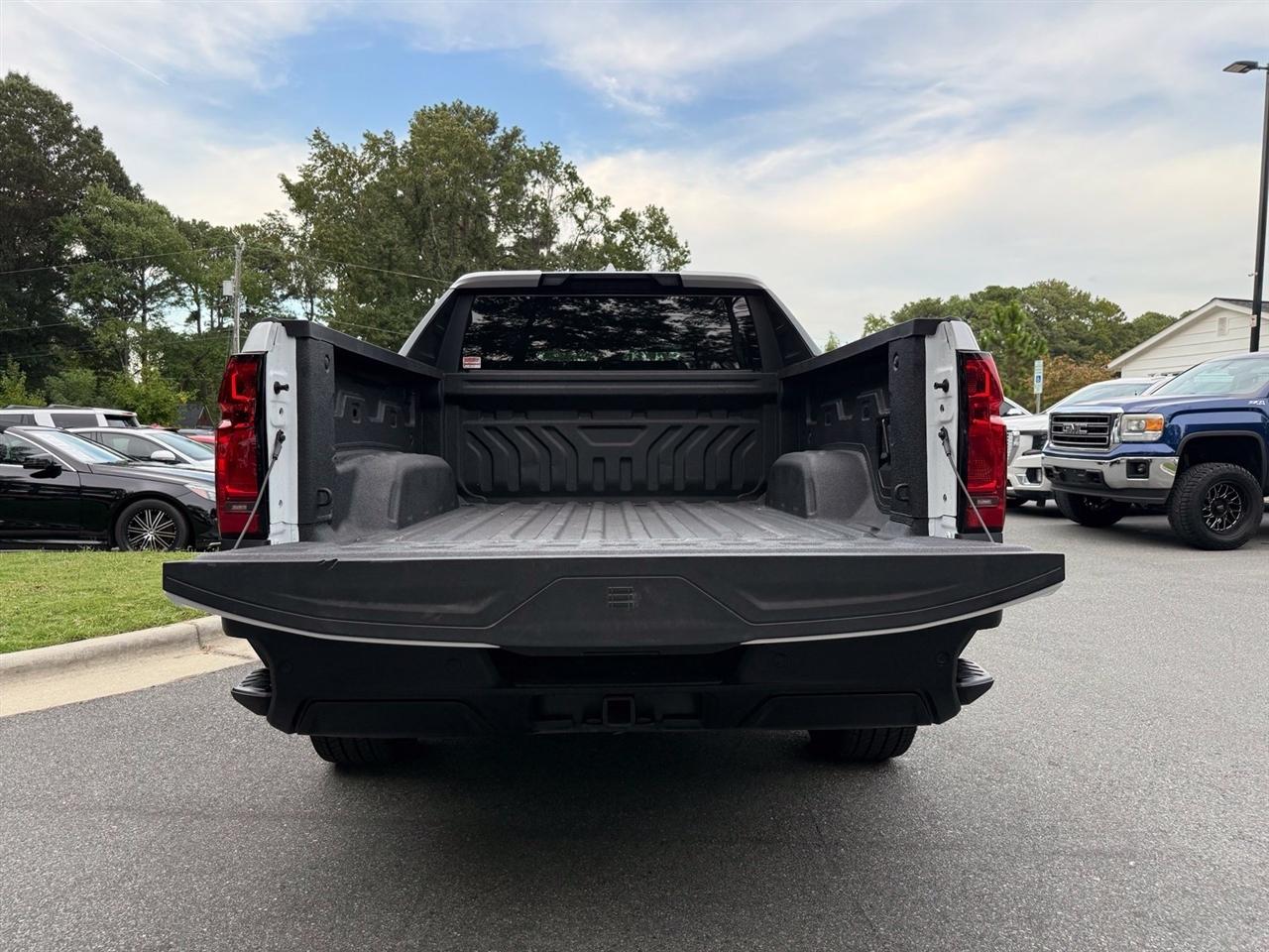 Chevrolet Silverado EV  2026
