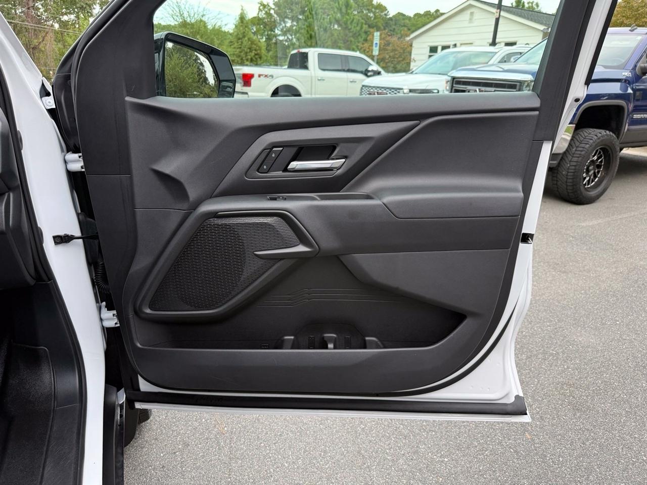 Chevrolet Silverado EV  2026