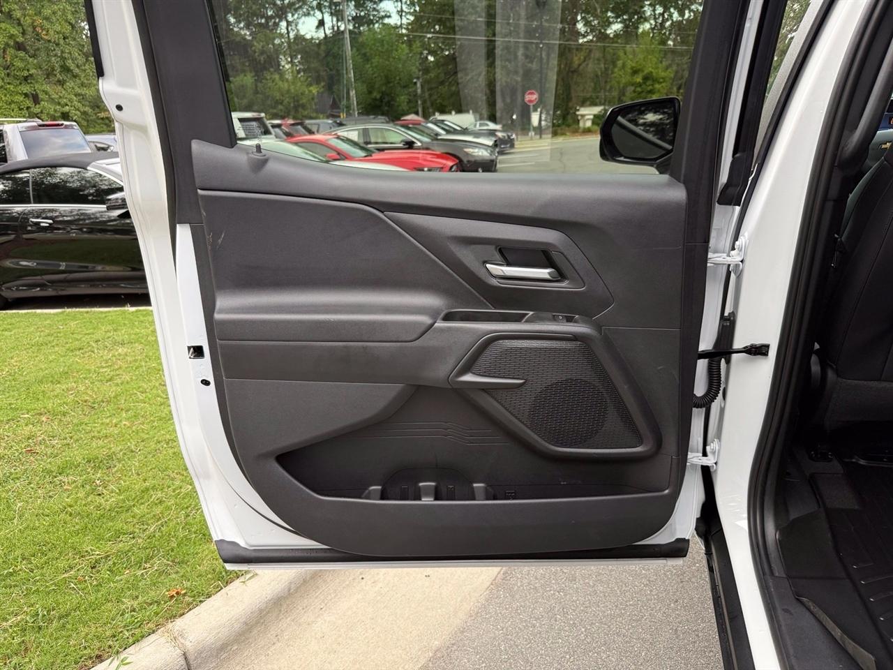 Chevrolet Silverado EV  2026