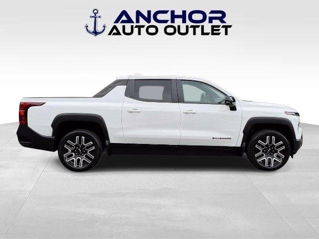 Chevrolet Silverado EV  2026