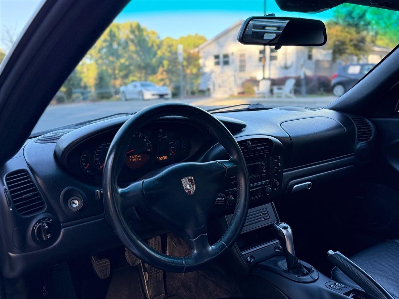 Porsche 911  2004
