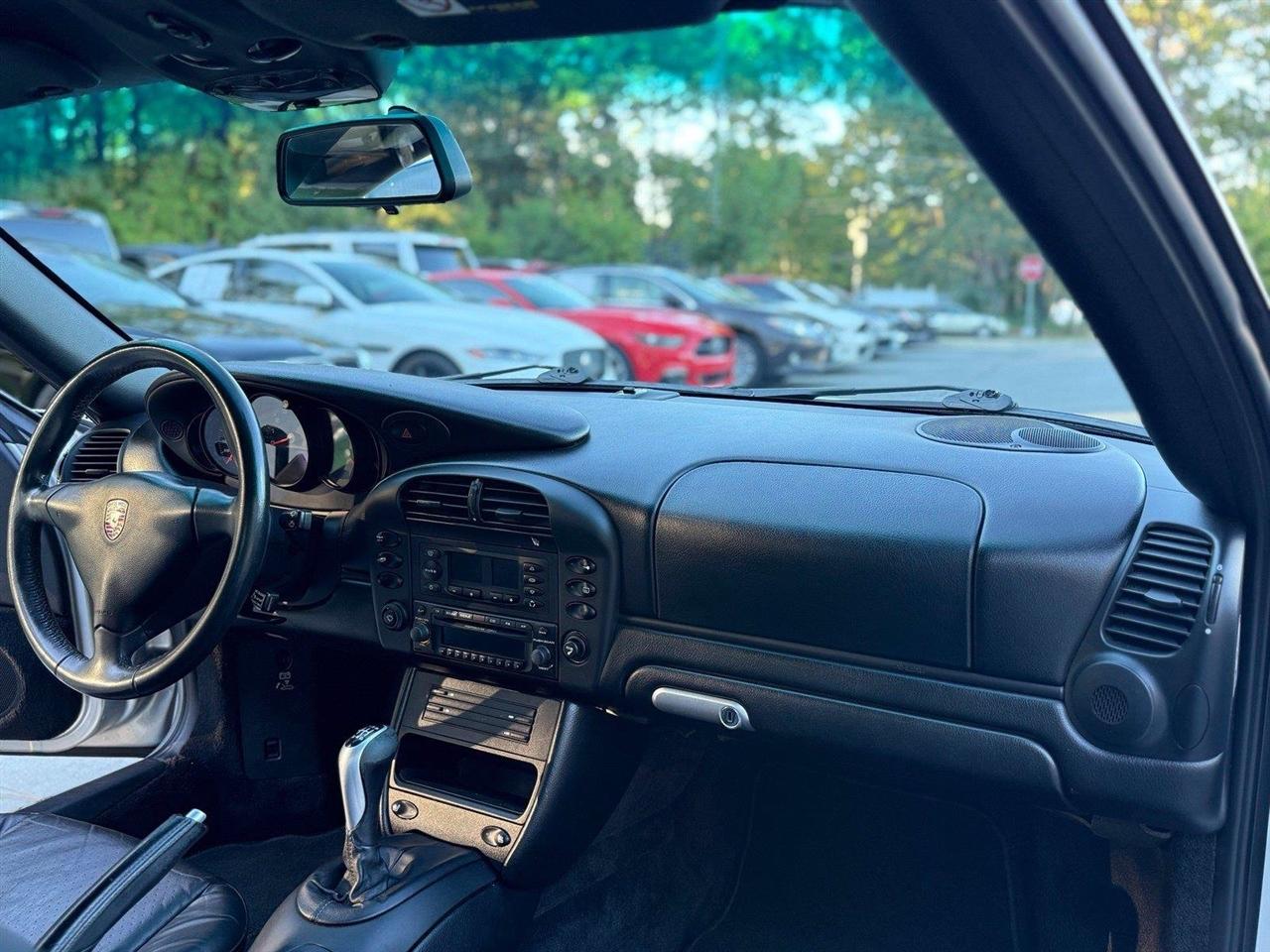 Porsche 911  2004