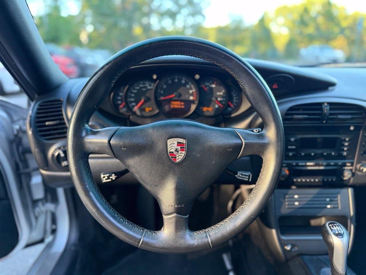 Porsche 911  2004